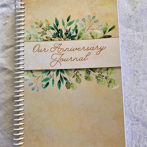 Jubiläums-Journal, grüne Eleganz, perfektes Geschenk zur Hochzeit oder zum Jahrestag (Papier), Jubiläums-Journal, kann personalisiert werden