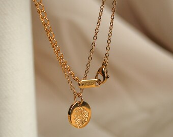 Collana con fiori di nascita in oro 18 carati Gioielli resistenti all'acqua e all'ossidazione Collana personalizzata Regalo personalizzato per la madre Regalo per lei
