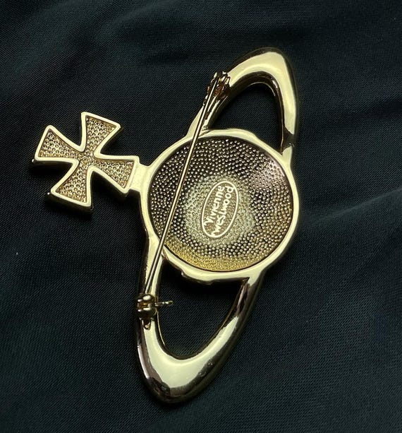 Excellent Vintage Rare Vivienne Westwood Gold Brooch With Stones