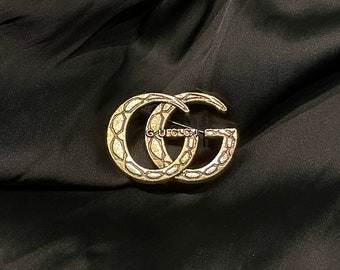 VTG Gucci Vintage GG Dark Gold Snake Skin Brooch Steel Logo 
