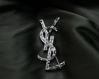 素晴らしいヴィンテージ イヴ サンローラン シルバー ブローチ