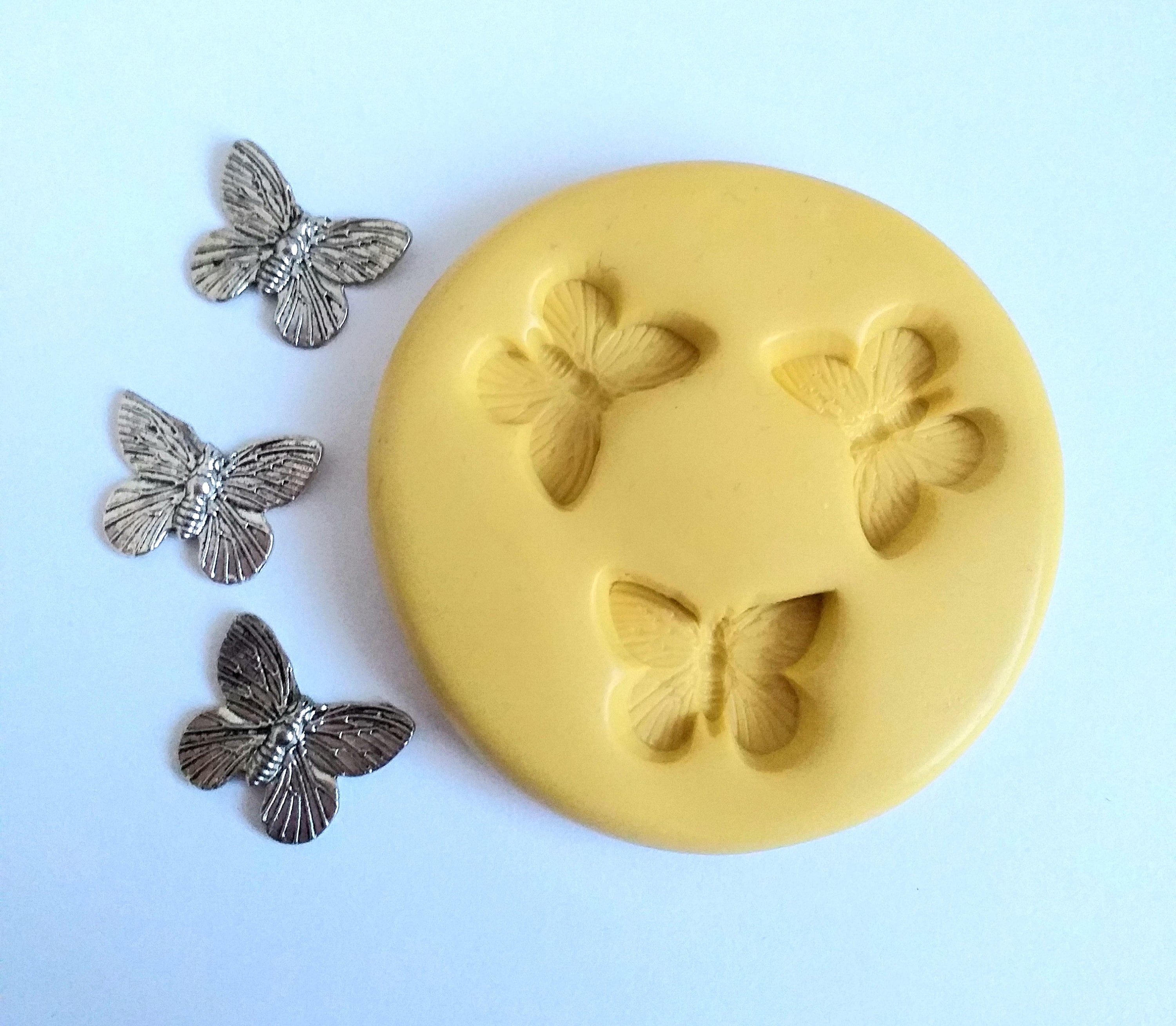 Butterfly Resin Mold 3 Pcs, Mini Butterfly Chocolate Molds Silicone for  Cake Decoration Sugar Cupcake Topper Cake Pop Popsicle Polymer Clay Crafts