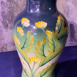 Beautiful Vintage Hand Painted Vase