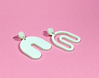 Niet-overeenkomende Mint Arch Dangle Oorbellen - Hypoallergeen - Boho Modern