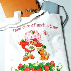 Torba typu tote, Torba na zakupy, Torba na ramię, uroczy prezent, vintage, lata 80., kreskówki, truskawkowe ciastko, słodka torba, słodka mała truskawka