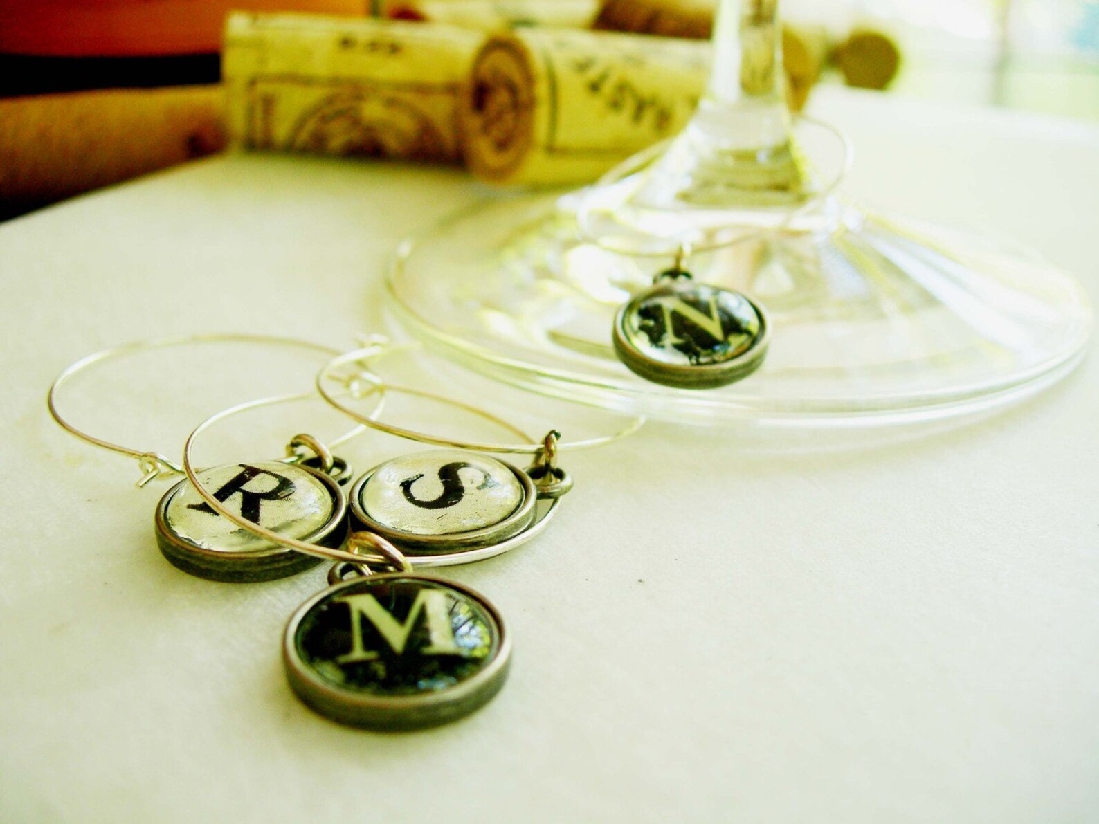 Antiqued Typewriter Alphabet Wine Charms, Set of 26 A to Z, Wine Charms, Letter Wine Charms