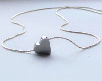 Winzige Herz minimalistische Halskette, zierliche Halskette, Freundschaft Halskette, GIft, Silber Herz Halskette, Liebe Halskette, süße Halskette