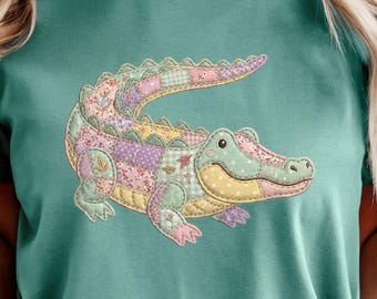 Alligator Patchwork Tee, Faux Patchwork Quilt Design, Southern Bayou Style Tee
