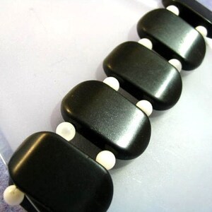 Black and White Bracelet, Black Stone Bracelet, White Mother of Pearl, Cuff Bracelet, Handmade Beaded Jewelry, No Metal To Cause Allergies