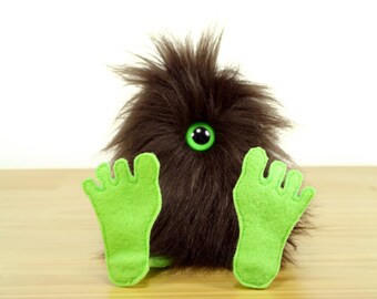 Nervous Nelly Plush Monster Toy- Brown