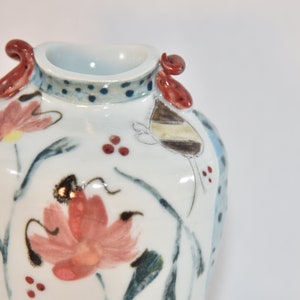 Tuscan Design Porcelain Vase with Red Flowers image 2