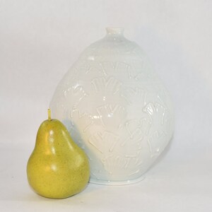 Pear Shaped Porcelain Vase with Slip Trail Gingko Leaves image 2