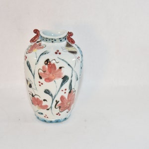 Tuscan Design Porcelain Vase with Red Flowers image 4