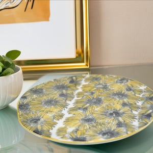 Porcelain Trivet in Sunflower Design: Hot Pad to Protect Kitchen Counters