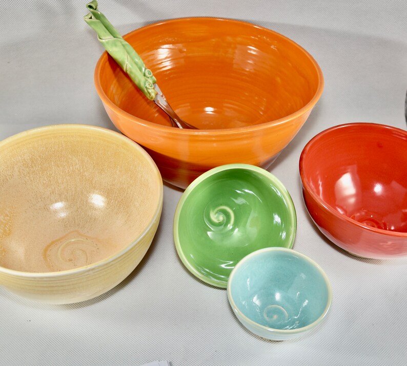 stacking mixing bowl set