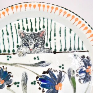 Porcelain Dinner Plate with Adorable Tabby Cat: For Appetizers, Desserts, Salad, Tapas & Sushi.