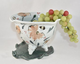 Berry Bowl Colander on Leaf Tray in Save the Bees design with Orange Flowers