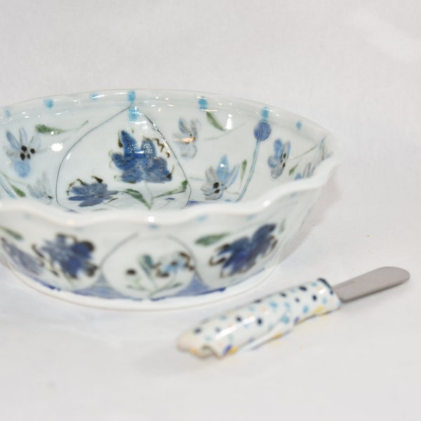 Pottery Pie Pan with Blue Flowers,  Quiche Baking Pan, 9th Anniversary Gift Baking Dish