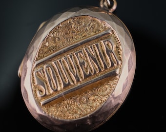 Antique Souvenir Gold Locket: Victorian Remembrance Jewelry