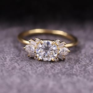 IGI Certified Round Lab Grown Diamond Engagement Ring Unique Yellow Gold Diamond Ring Cluster Bridal Ring Anniversary Gift Gift for Her
