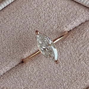 Classic Solitaire Engagemet Ring, 2 Ct Marquise Cut Moissanite Engagement Ring, Anniversary Rig, Promise Ring, Solitaire Ring, Dainty Ring.