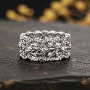 Bague Demi-éternité Or Blanc 14k – 0.60 Ct Diamants Simulés – Taille 7 Ajustable