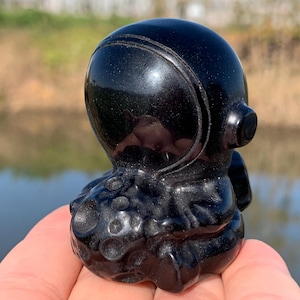 2.2''+ Natural Obsidian quartz,quartz crystal,hand carved,Crystal Astronaut,Astronaut skull,Home Decoration Crystal Gifts 1pc