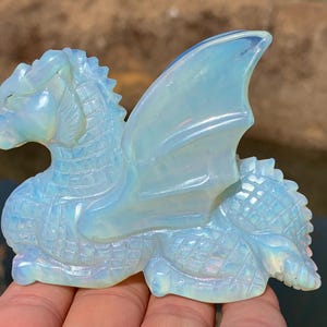 3.5&#39;&#39;+ Opalite quartz,quartz crystal,hand carved,Crystal Fly Dragon,Fly Dragon skull,Home Decoration Crystal Gifts 1pc