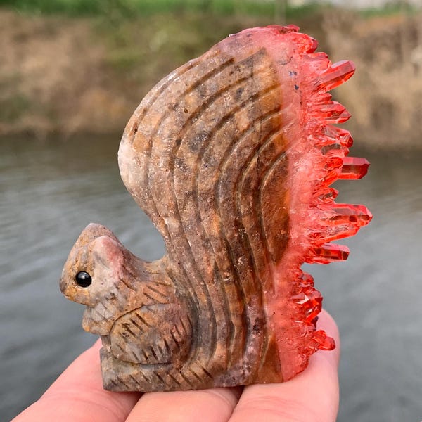 2,6 ''+ grappe de spécimens de quartz géode rouge naturel, cristal de quartz, sculpté à la main, écureuil en cristal, crâne d'écureuil, cadeaux en cristal 1 pc