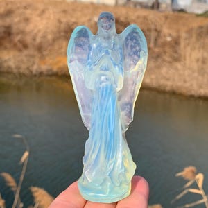 4.4&#39;&#39;+ Opalite quartz,quartz crystal,hand carved,Crystal Angel,Angel skull,Home Decoration Crystal Gifts 1pc