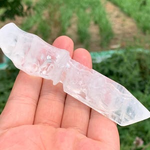 4.7&#39;&#39;+ Natural Clear quartz,quartz crystal,hand carved,crystal knife,Dagger,Wings skull,Luxury Decoration Crystal Gifts 1pc