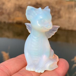 2.3&#39;&#39;+ Opalite quartz,quartz crystal,hand carved,Crystal Fly Dragon,Fly Dragon skull,Home Decoration Crystal Gifts 1pc