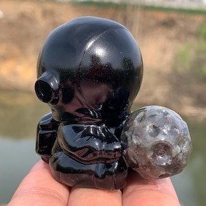 2.5''+ Natural Obsidian+Yooperlite quartz,quartz crystal,hand carved,Crystal Astronaut,Astronaut skull,Home Decoration Crystal Gifts 1pc