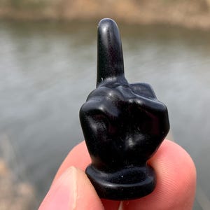 1.3&#39;&#39;+ Natural Obsidian quartz,quartz crystal,hand carved,Crystal Middle finger,Middle finger skull,Home Decoration Crystal Gifts 1pc