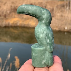 3.1&#39;&#39;+ Natural Green Jade quartz,quartz crystal,hand carved,Crystal Bird,Bird skull,Home Decoration Crystal Gifts 1pc