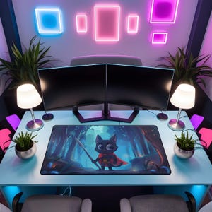 Cationidas Mousepad I Schreibtischmatte I Spielmatte mit niedlichem Katzen Design im Cartoon Stil mit blauem Nebel Hintergrund perfekt für Gamer die Katzen lieben
