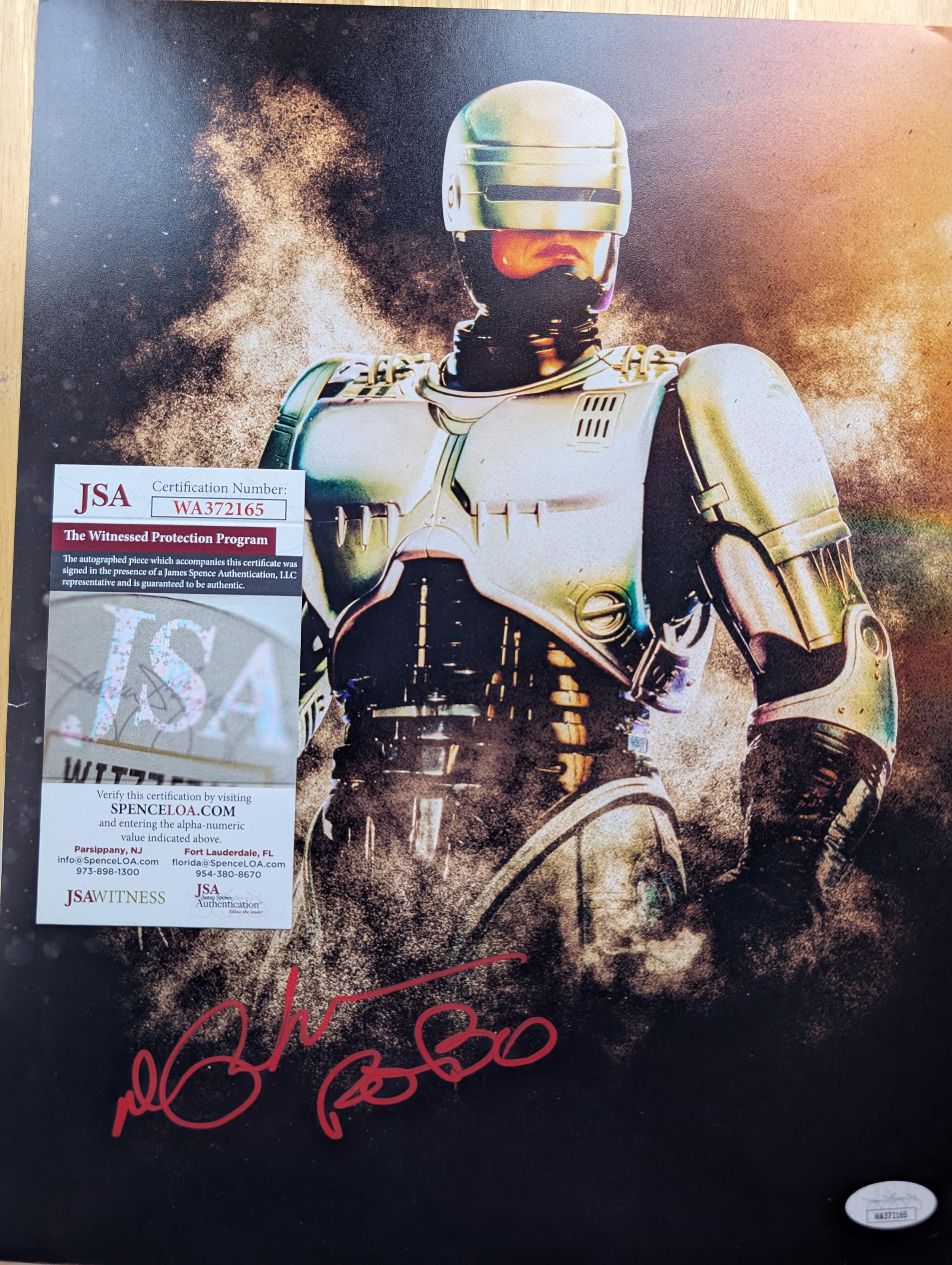 ピーター・ウェラーのサイン入りロボコップ11 x 14インチ額入り写真