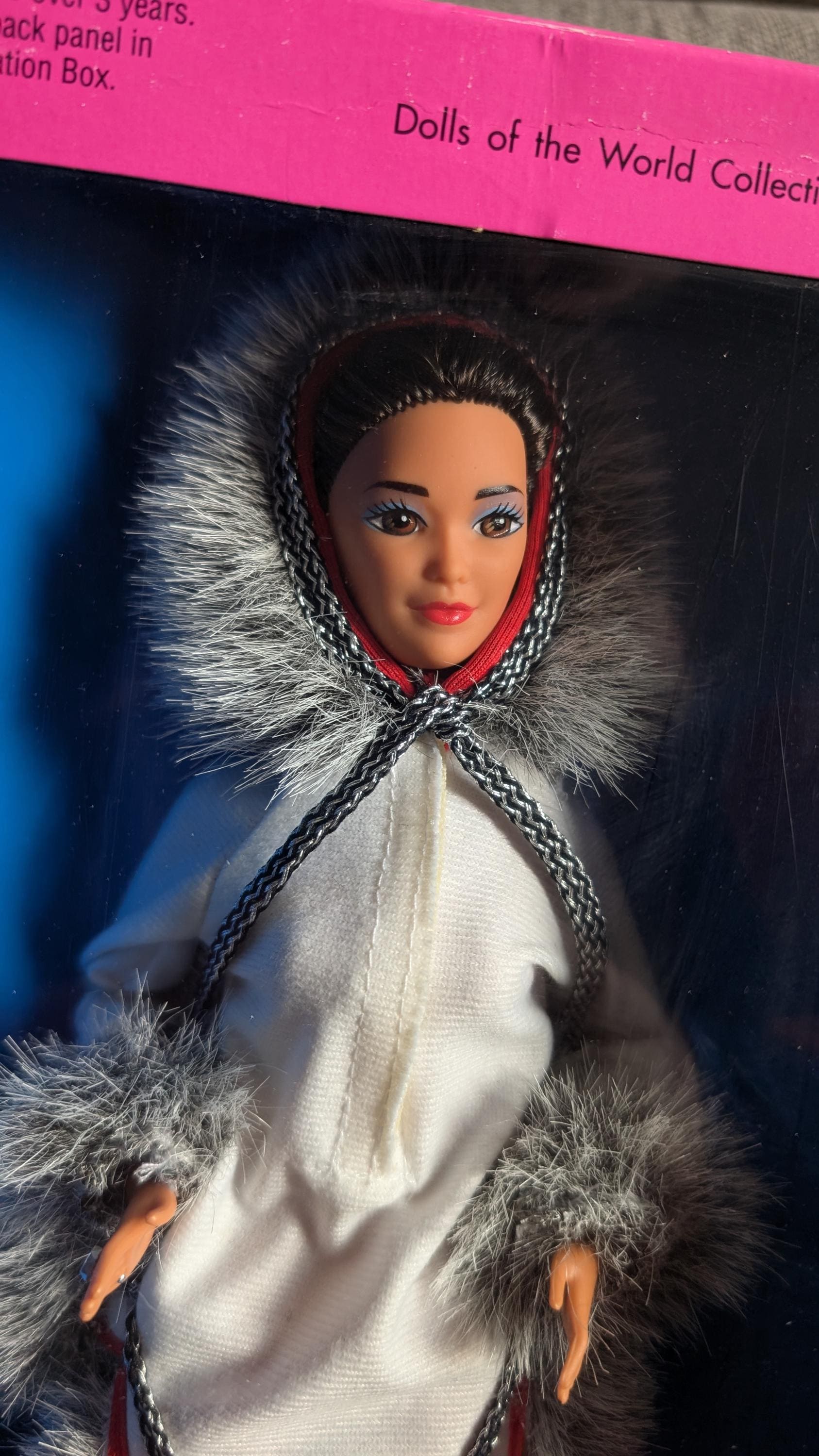1995 年製ヴィンテージの Mattel Dolls of the World ネイティブ