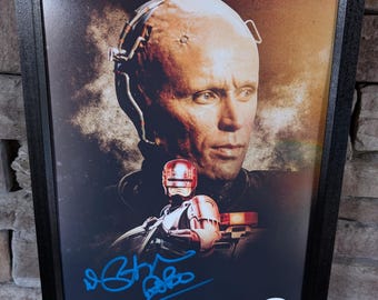 ピーター・ウェラーのサイン入りロボコップ11 x 14インチ額入り写真