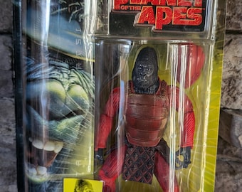 Figurka akcji Hasbro Planet Of The Apes Ape Commander z 2001 roku w oryginalnym pudełku, nigdy nie otwierana.