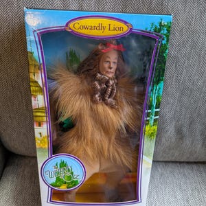 Vintage 2006 Mattel Toy The Wizard Of Oz Pink Label The Cowardly Lion doll in original box never opened