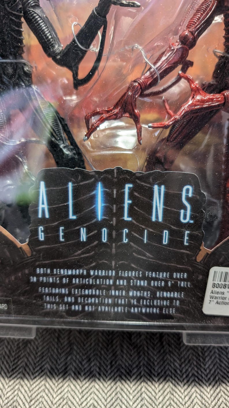 NECA Aliens Genocide Red and Black Xenomorph Warrior 7 " Action Figures ...
