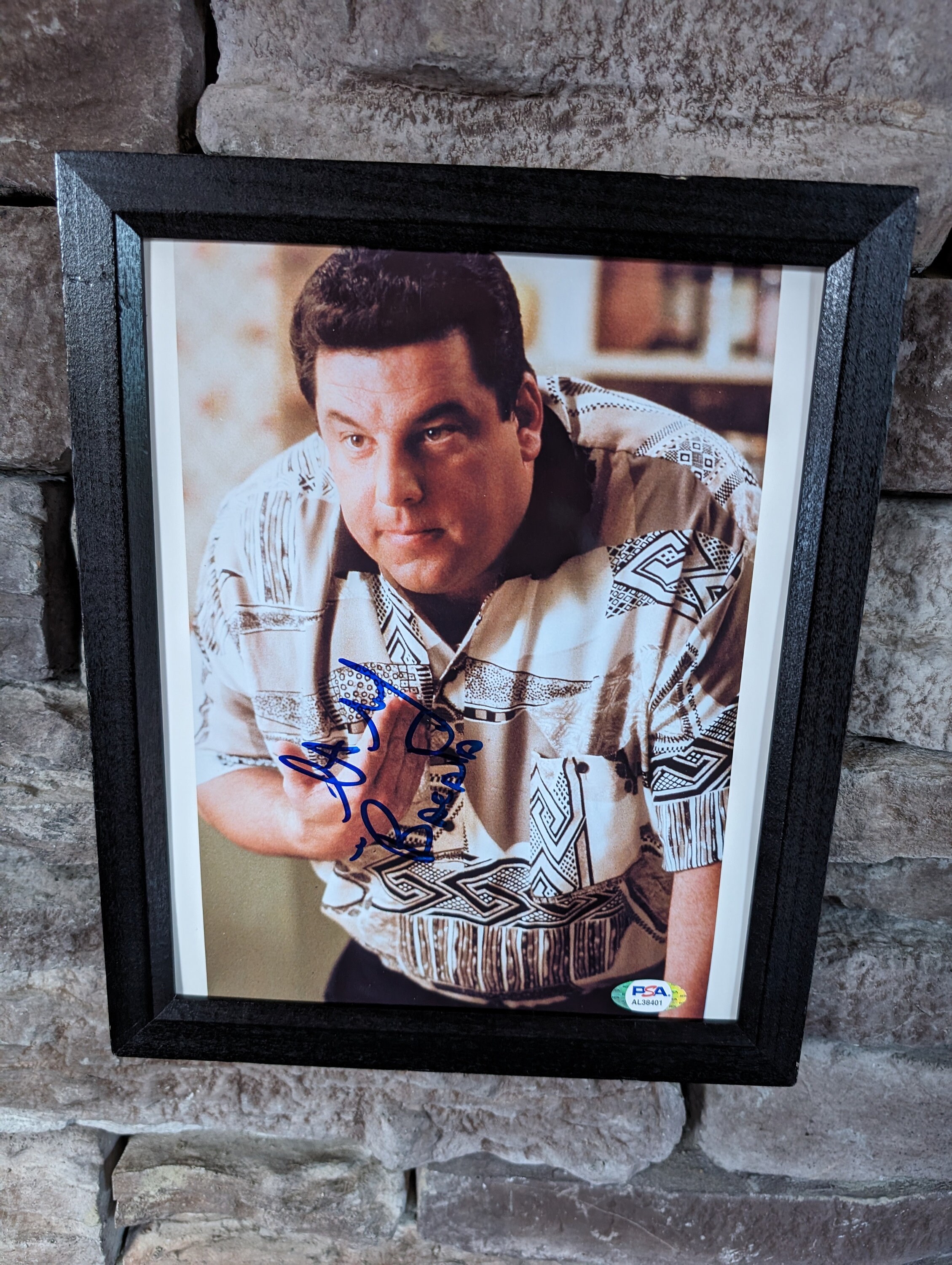 スティーブ・シリッパ、ボビー・バカラのサイン入りザ・ソプラノズ 8 x