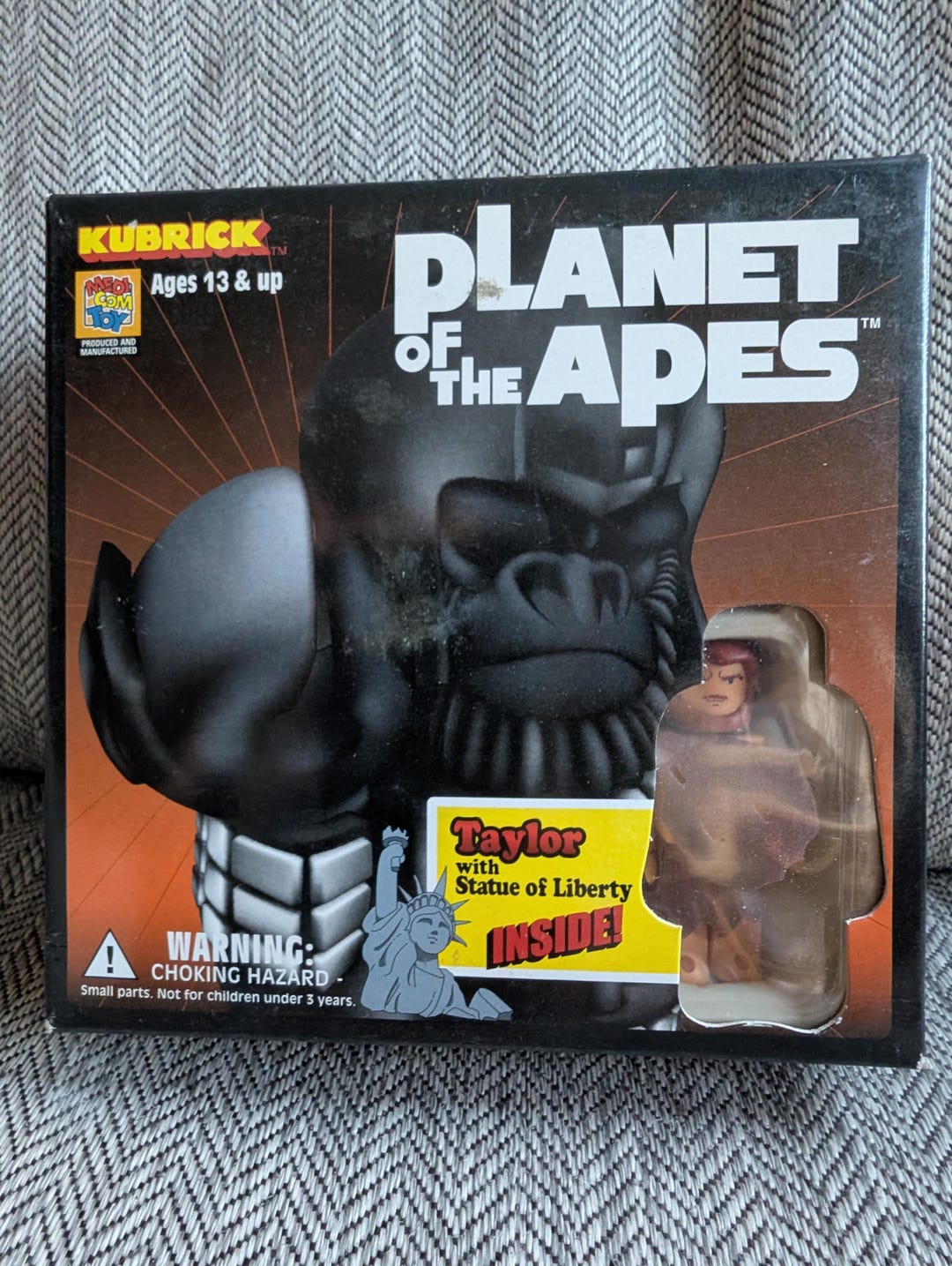 Medicom Kubrick Planet of the Apes Taylor With Statue of Liberty