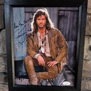 ジョー・ランドー、バイロン・サリー、ドクター・クイン、メディスン・ウーマンのサイン入り8 x 10インチ額入り写真（JSA発行の証明書付き）