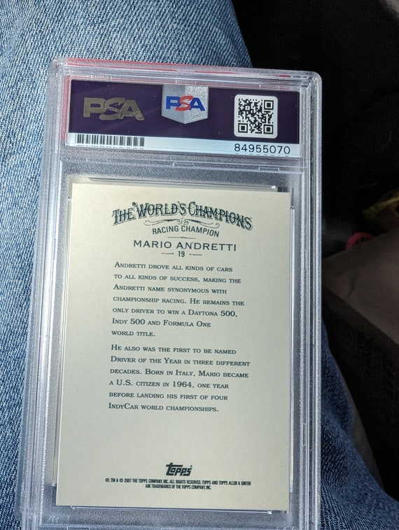 NASCARのレジェンド、マリオ・アンドレッティの直筆サイン入りTopps 