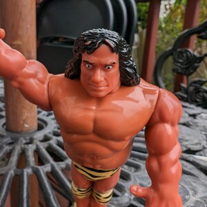 Vintage 1990s WWF WWE Hasbro Superfly Jimmy Snuka wrestling figure
