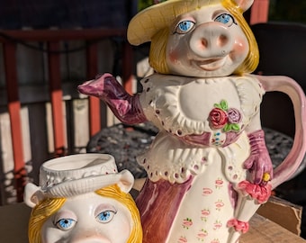 Vintage-Signatur Miss Piggy handbemalt in Japan Keramik Teekanne und Becher