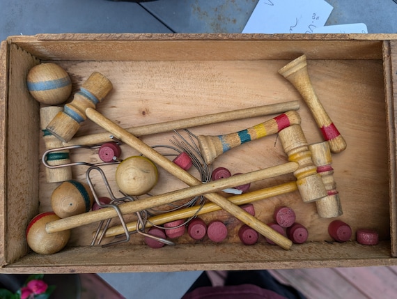 Jeu De Croquet De Table Ancien - Occasion, Idéal Pour Collectionneurs Ou Décoration Vintage