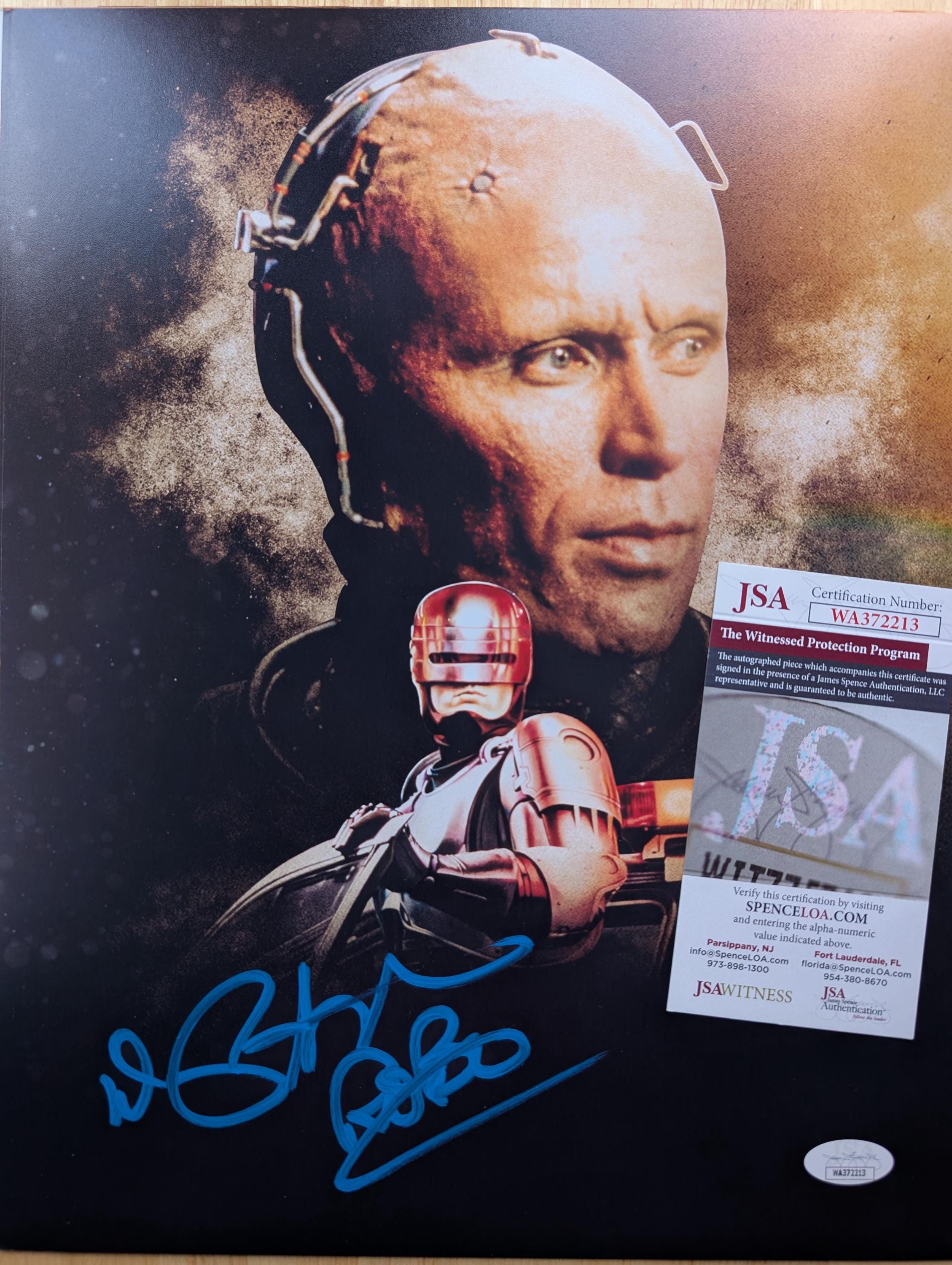 ピーター・ウェラーのサイン入りロボコップ11 x 14インチ額入り写真